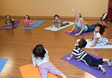 Children’s Yoga: Take a (Virtual) Trip to the Zoo!