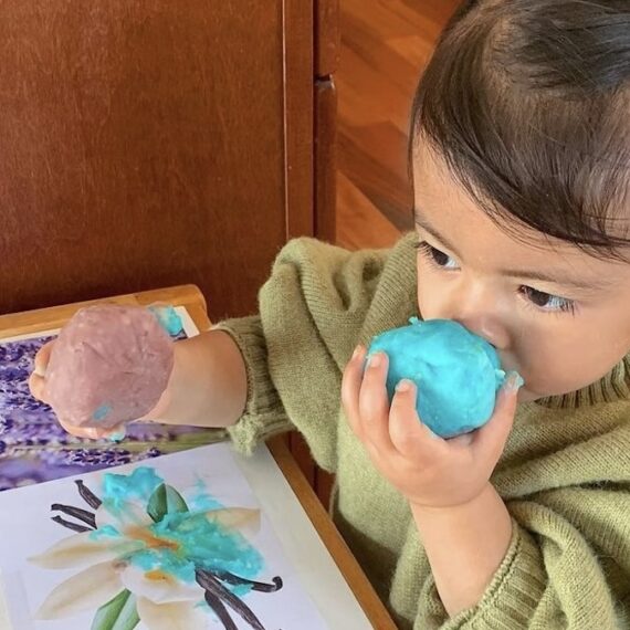 Smell And Sort Playdough – Day 10 of 15 Days of Winter Break Activities